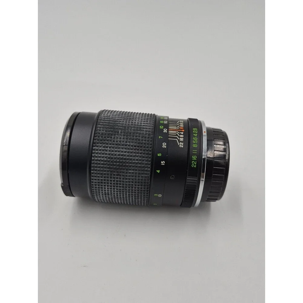 Vintage SAKAR 135mm Manual Telephoto Lens. f2.8 Minolta MC Mount With Case